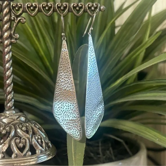 Silpada Textured Sterling Silver Geometric Earrings W1161 - Picture 2 of 11